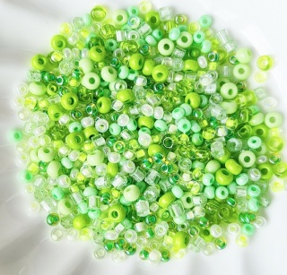 Бисер Preciosa Mix Ultra Green светло-зеленый, 8 грамм