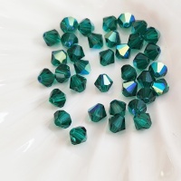 Биконусы зеленые Preciosa Emerald AB, 5мм, 10шт