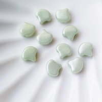 Бусины гинко чешские светло-зеленые Ginko 03000/14457 Chalk Light Green Luster, 10шт