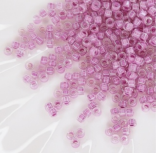 Бисер для плетения и вышивания Miyuki Delica 11/0 DB0072 Lined Pale Lilac AB, 3гр