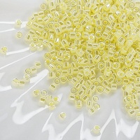 Японский бисер Miyuki Delica 11/0 DB0232 Lined Crystal Pale Yellow Luster, 3гр