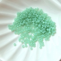 Бисер японский тохо Toho 11/0, №1144, Milky Kiwi, 4 гр