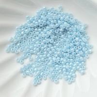Бисер японский голубой Toho 11/0, №124, Lustered Pale Blue, 4 гр