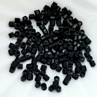 Граненный шестиугольный бисер черный Hexagon 8/0, №49 Opaque Jet, 4гр
