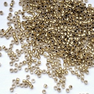 Бисер Матовый Золотой Toho Round 15/0, №989FM, Gold Lined Frosted Crystal, 4гр