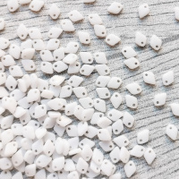 Бусины Dragon Scale 03000 Chalk White